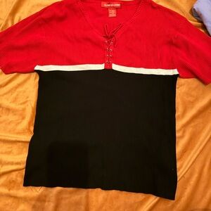 Gloria Vanderbilt Red and Black Lace-Up Tee